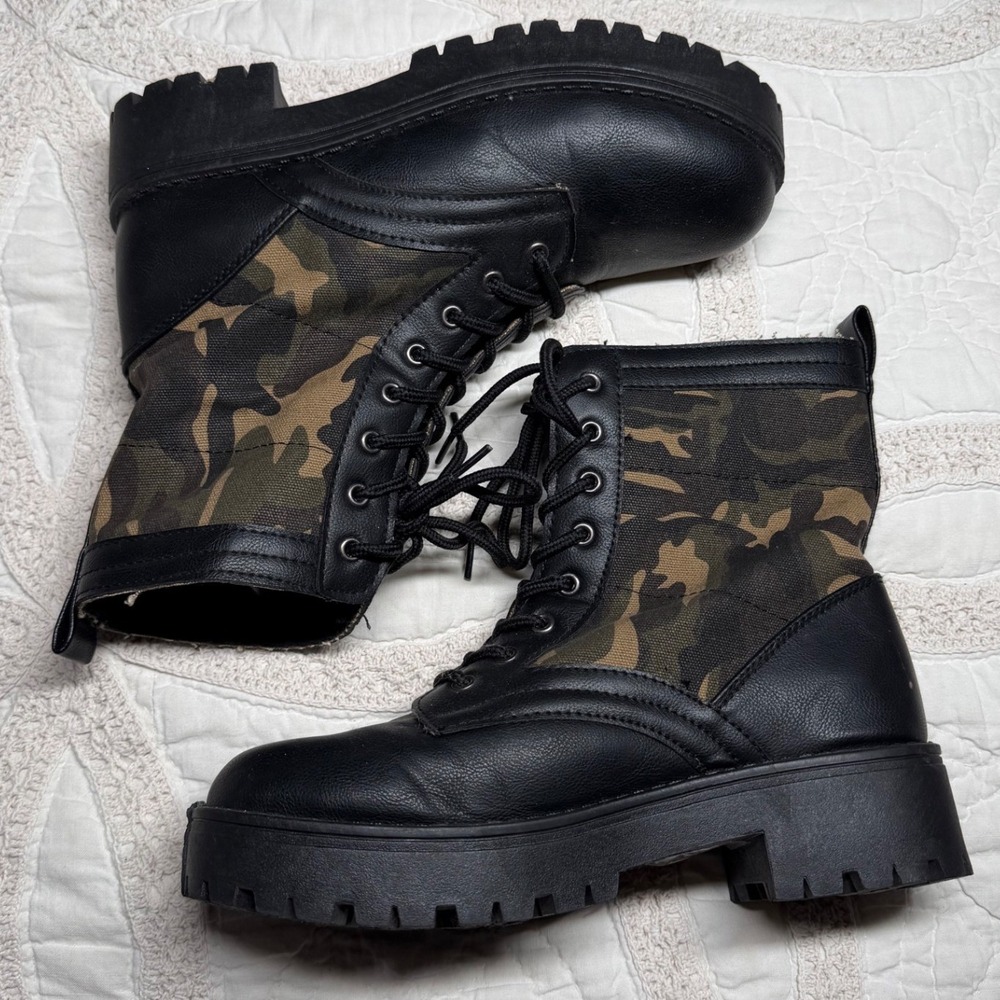 Combat‎ Boots Grunge Punk Festival Goth Black Camo Platform Lug Sole Sz 7 rue21